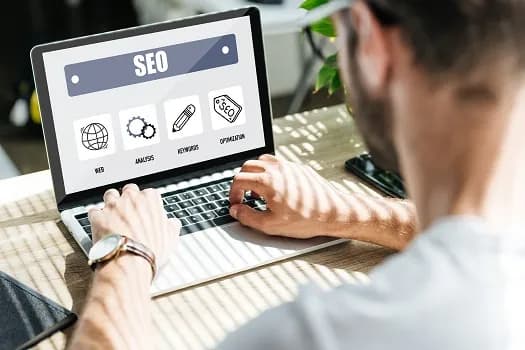 Czym jest content SEO manager? Kluczowe obowiązki i umiejętności